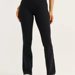 Lycra Invisible Scrunch Pocket Flare Leggings - Black